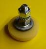 Rolle VSL ø56/10 x 18/10 mm VU 93°/St. 2 Lager 6000 ZZ, Exzenterachse M12